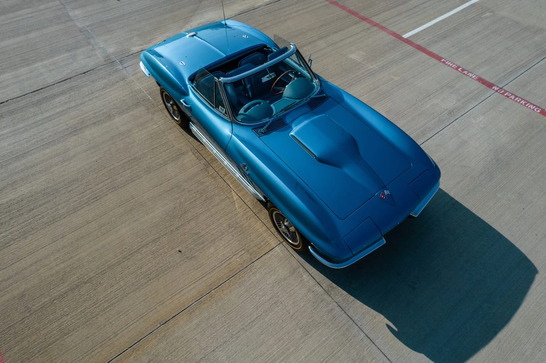 1965 Chevrolet Corvette C2 - Image 22 of 31