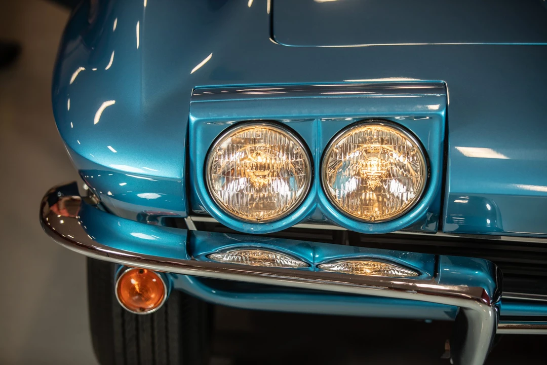 1965 Chevrolet Corvette C2 - Image 26 of 31