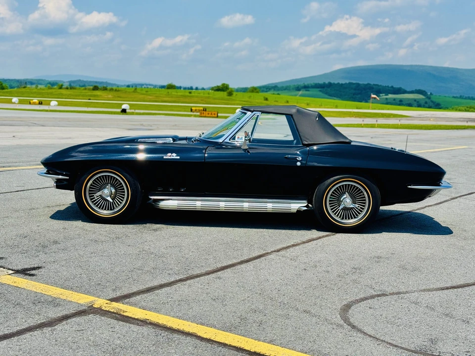 1965 Chevrolet Corvette C2 - Image 30 of 31