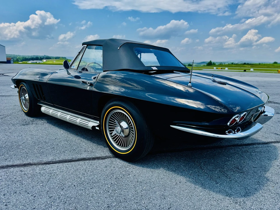 1965 Chevrolet Corvette C2 - Image 27 of 31