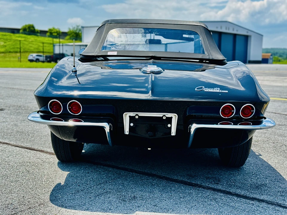 1965 Chevrolet Corvette C2 - Image 23 of 31