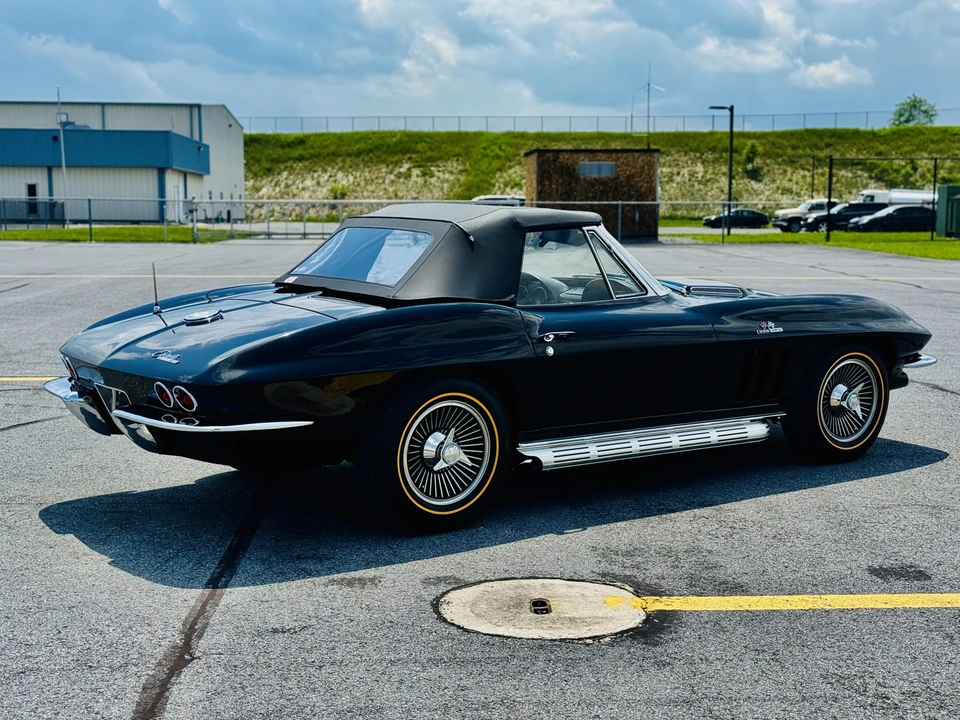 1965 Chevrolet Corvette C2 - Image 19 of 31
