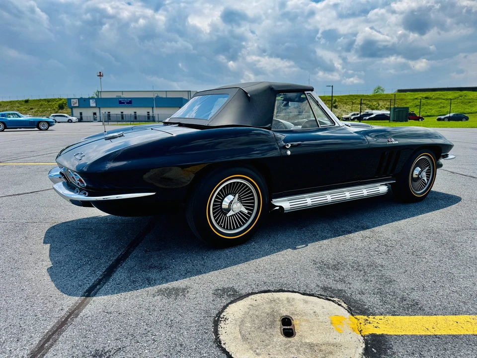 1965 Chevrolet Corvette C2 - Image 18 of 31