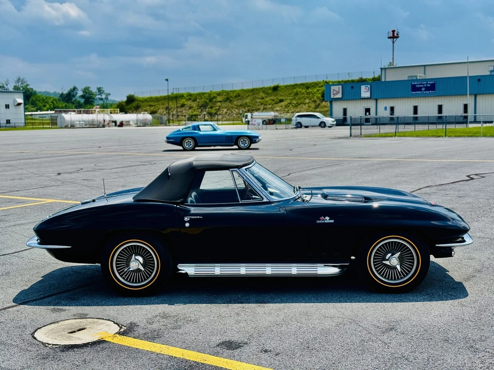 1965 Chevrolet Corvette C2 - Image 16 of 31