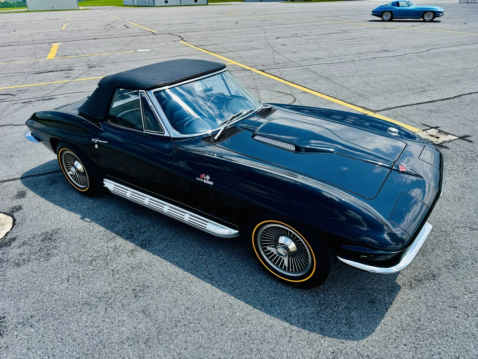 1965 Chevrolet Corvette C2 - Image 11 of 31