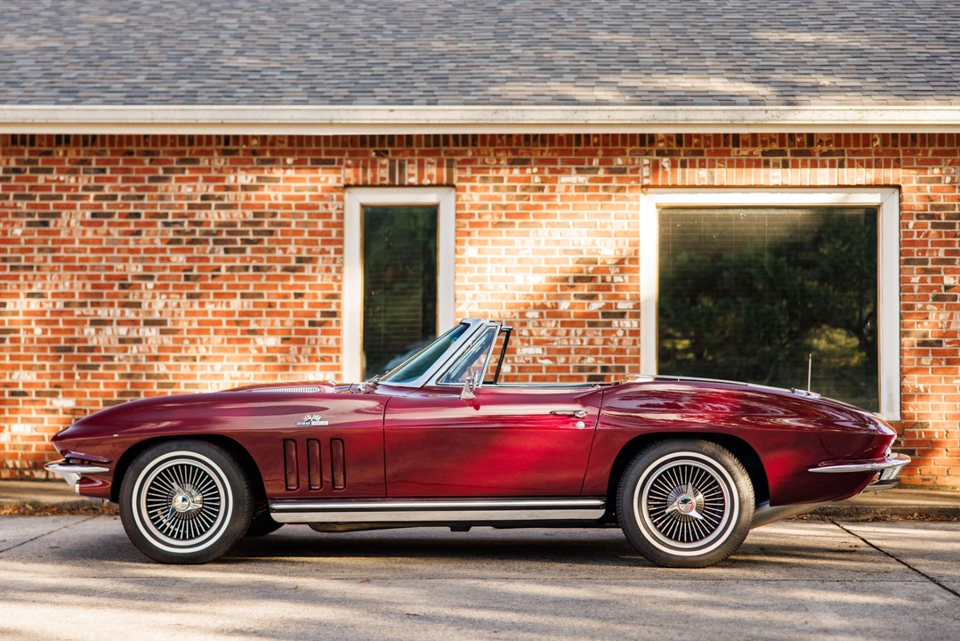 1965 Chevrolet Corvette C2 - Image 3 of 31