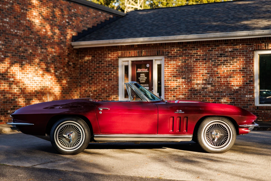 1965 Chevrolet Corvette C2 - Image 10 of 31