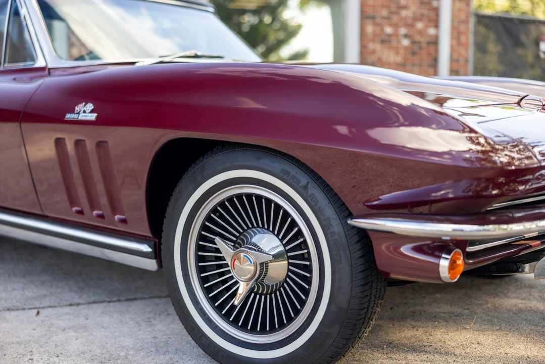 1965 Chevrolet Corvette C2 - Image 13 of 31