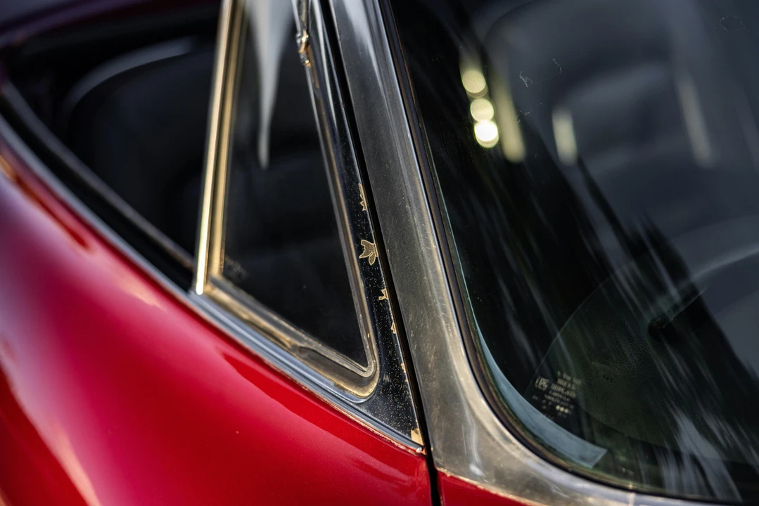 1965 Chevrolet Corvette C2 - Image 19 of 31