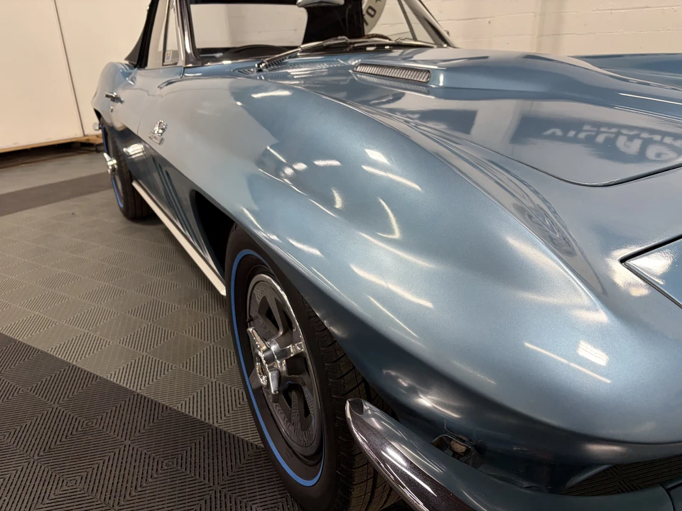 1965 Chevrolet Corvette C2 - Image 30 of 31