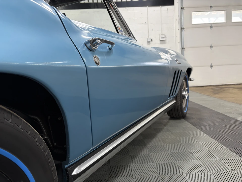 1965 Chevrolet Corvette C2 - Image 26 of 31