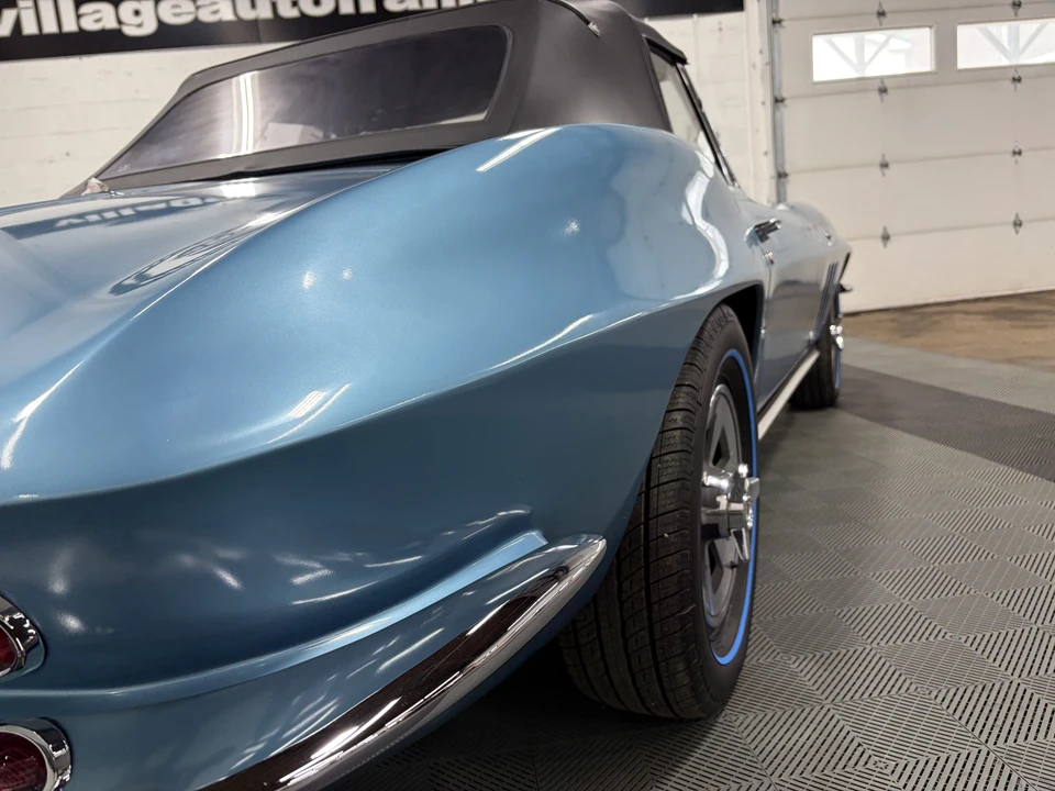 1965 Chevrolet Corvette C2 - Image 23 of 31