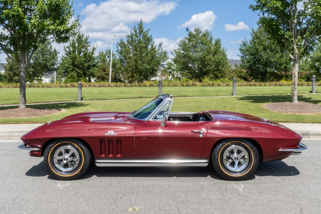 1965 Chevrolet Corvette C2 - Image 8 of 31