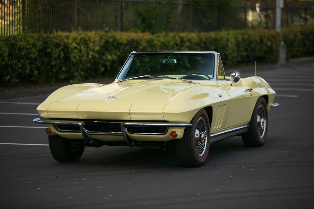1965 Chevrolet Corvette C2 - Image 3 of 31