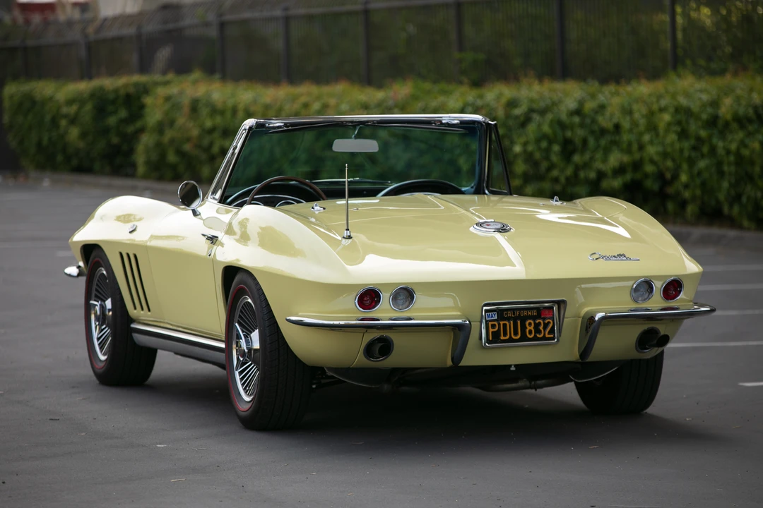 1965 Chevrolet Corvette C2 - Image 19 of 31