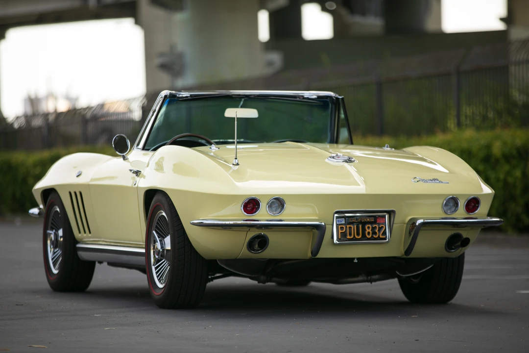 1965 Chevrolet Corvette C2 - Image 18 of 31