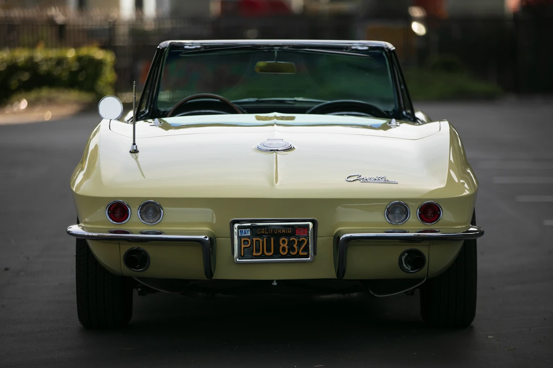 1965 Chevrolet Corvette C2 - Image 17 of 31