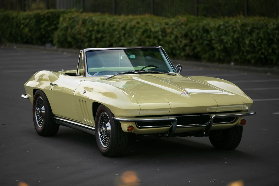 1965 Chevrolet Corvette C2 - Image 10 of 31