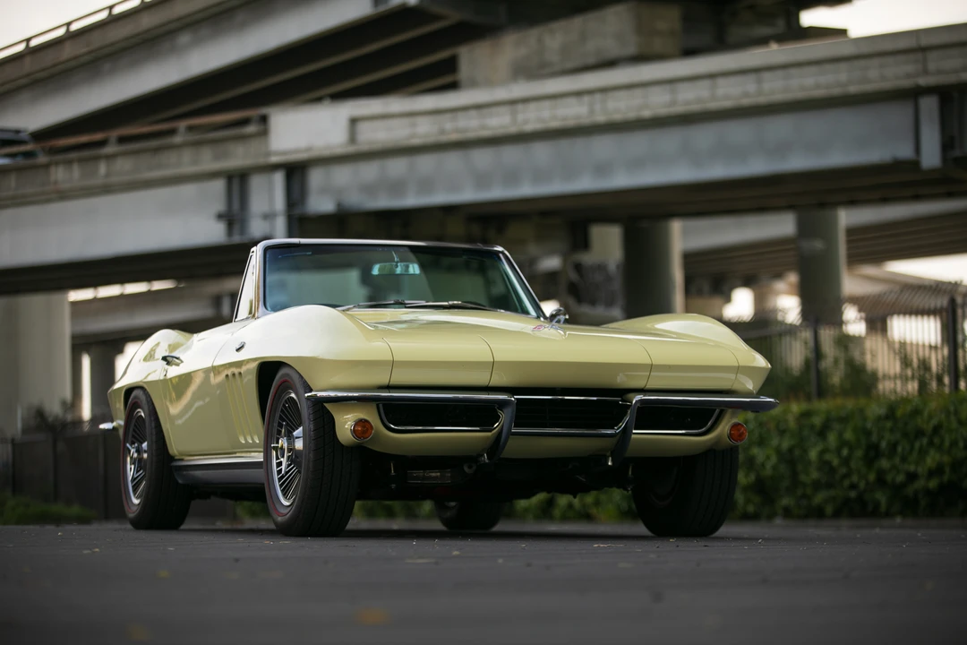 1965 Chevrolet Corvette C2 - Image 12 of 31
