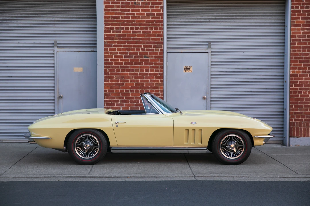 1965 Chevrolet Corvette C2 - Image 26 of 31