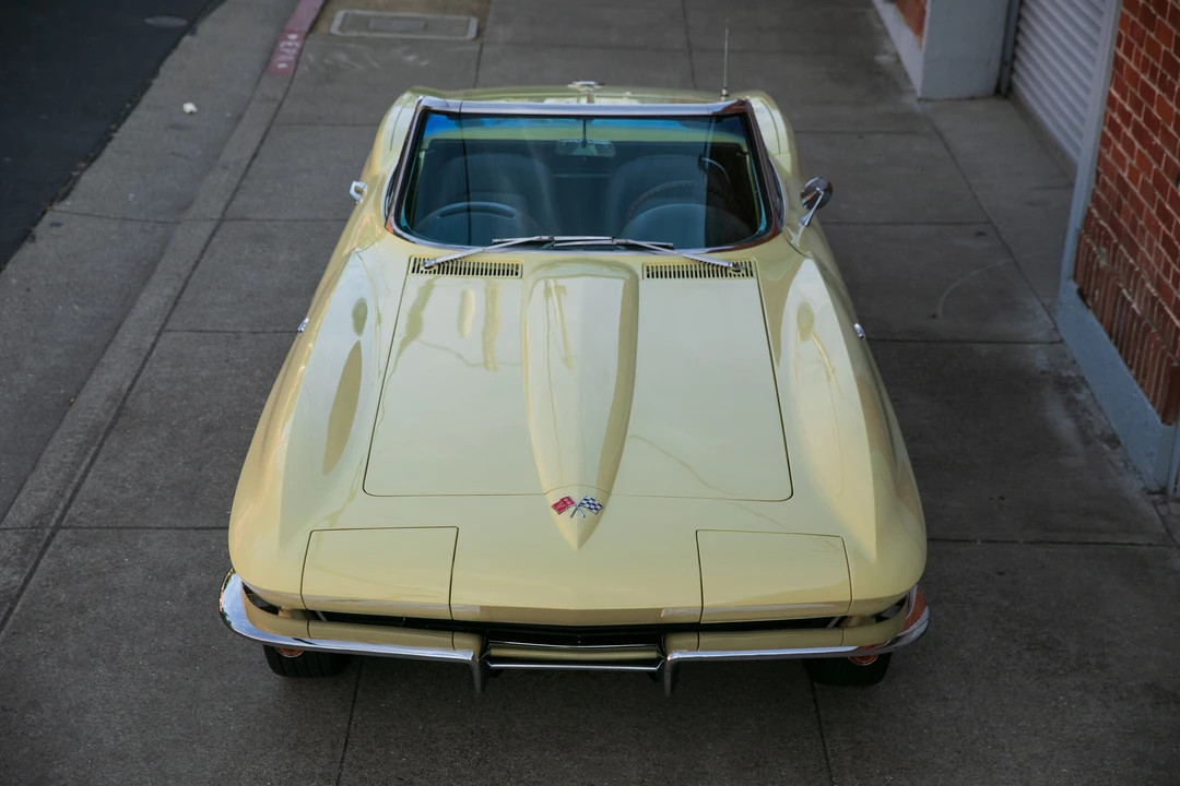 1965 Chevrolet Corvette C2 - Image 22 of 31