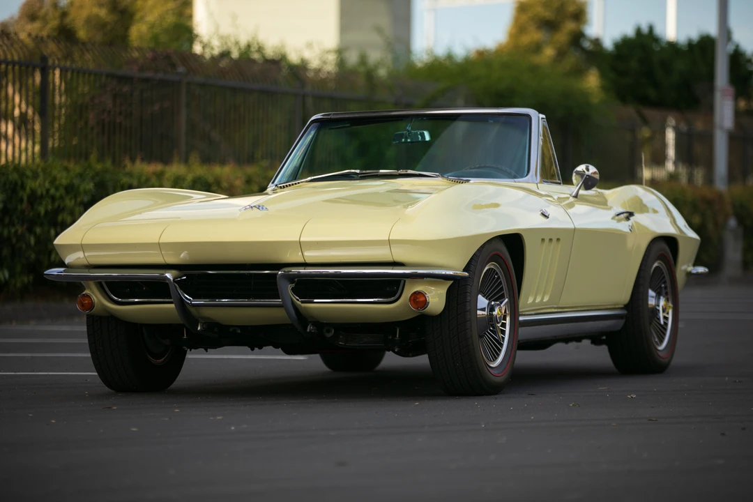 1965 Chevrolet Corvette C2 - Image 2 of 31
