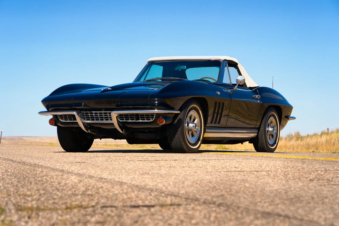 1965 Chevrolet Corvette C2 - Image 30 of 31