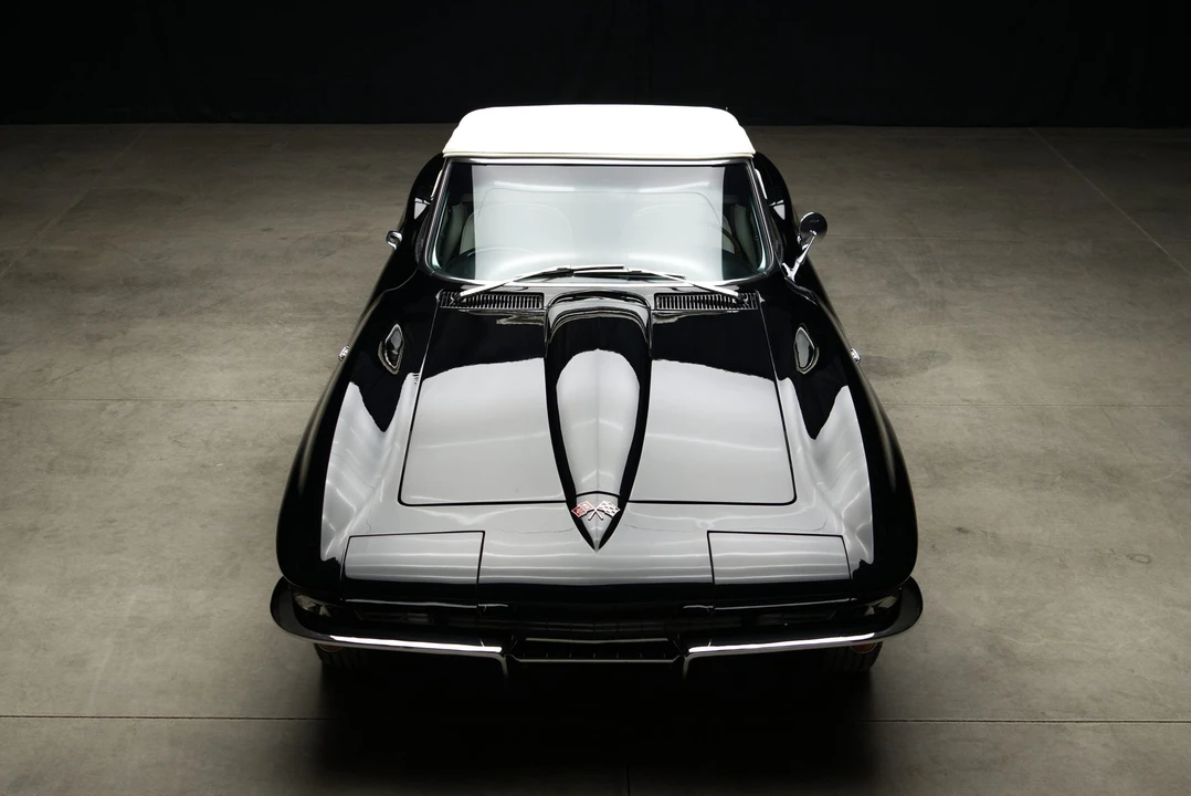 1965 Chevrolet Corvette C2 - Image 19 of 31