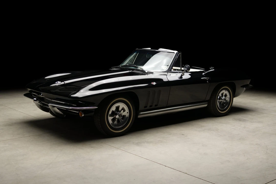 1965 Chevrolet Corvette C2 - Image 2 of 31