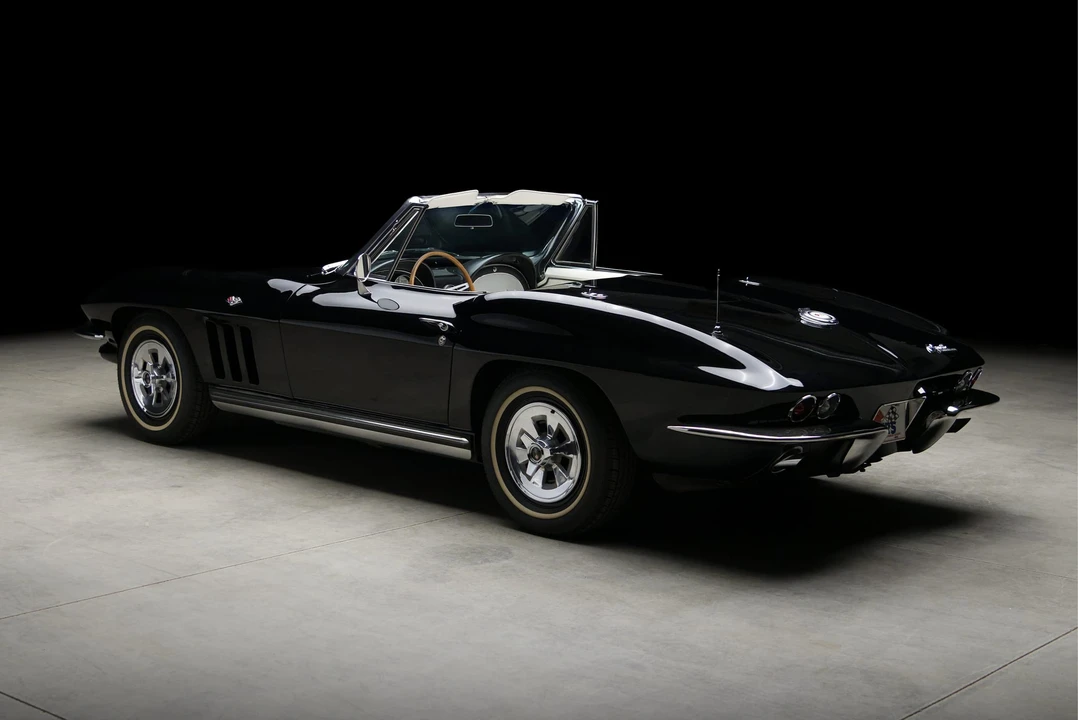 1965 Chevrolet Corvette C2 - Image 17 of 31