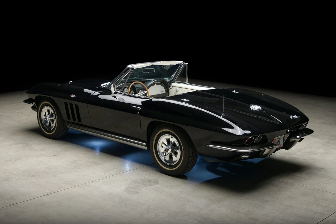 1965 Chevrolet Corvette C2 - Image 16 of 31