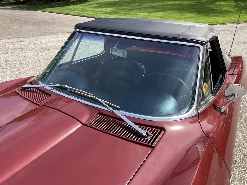 1965 Chevrolet Corvette C2 - Image 25 of 31
