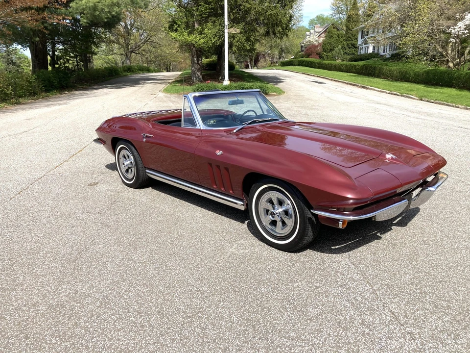 1965 Chevrolet Corvette C2 - Image 10 of 31
