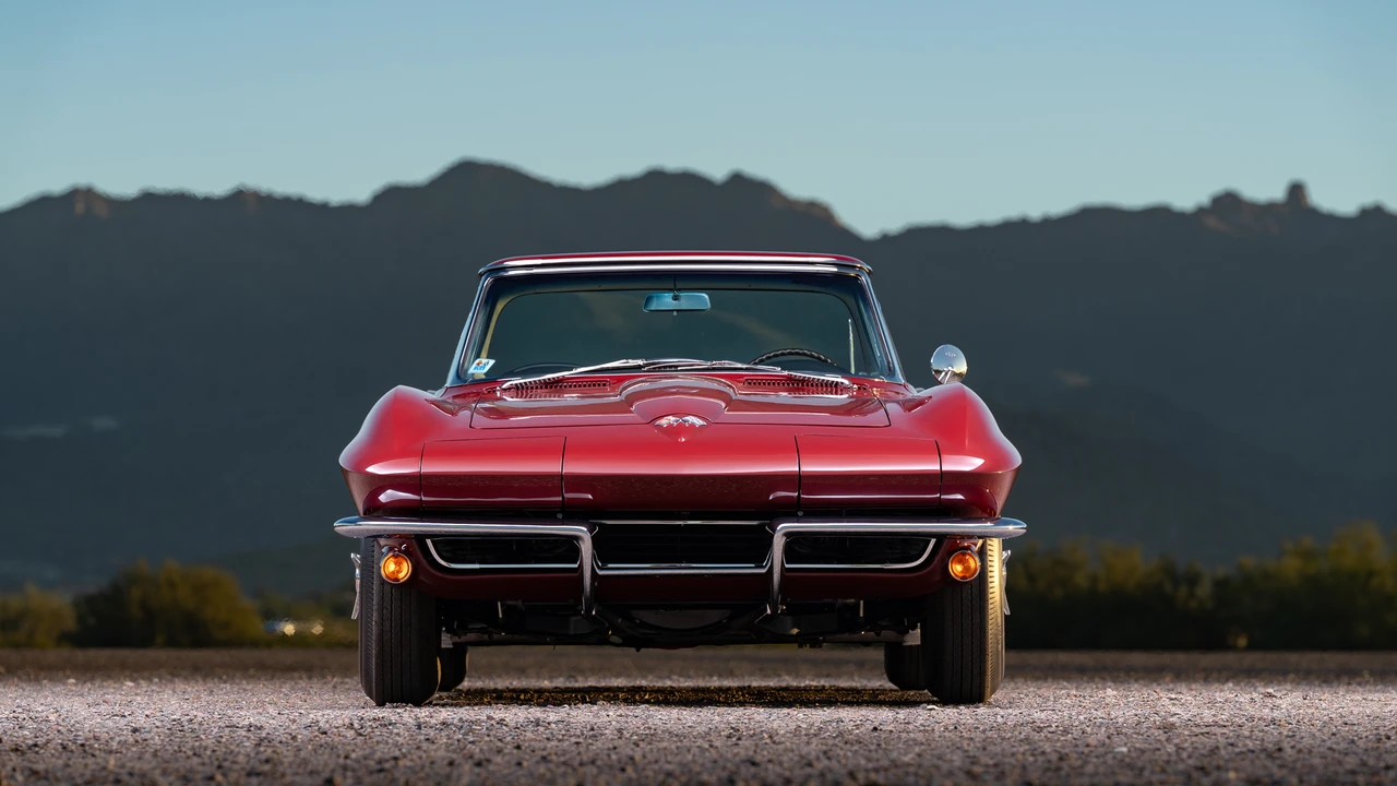 1965 Chevrolet Corvette C2 - Image 8 of 31