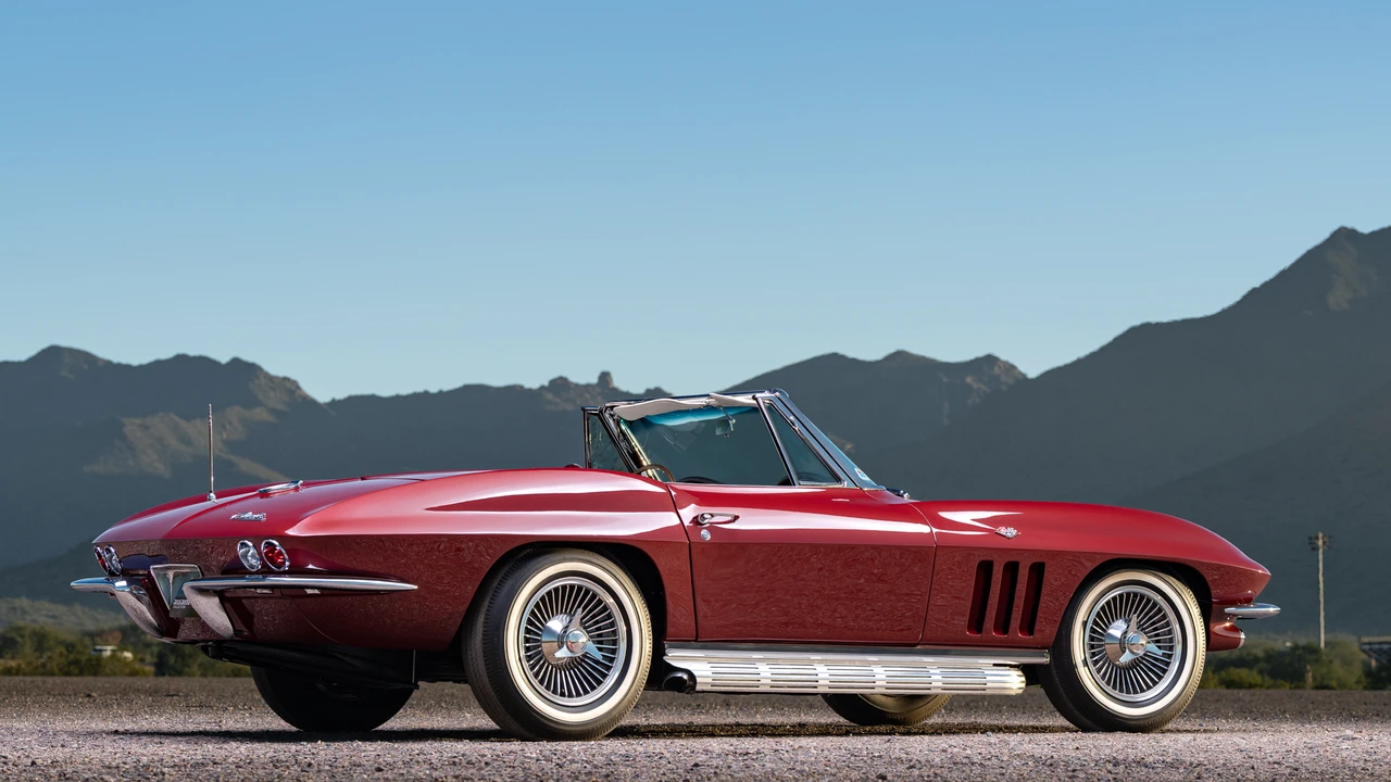 1965 Chevrolet Corvette C2 - Image 22 of 31