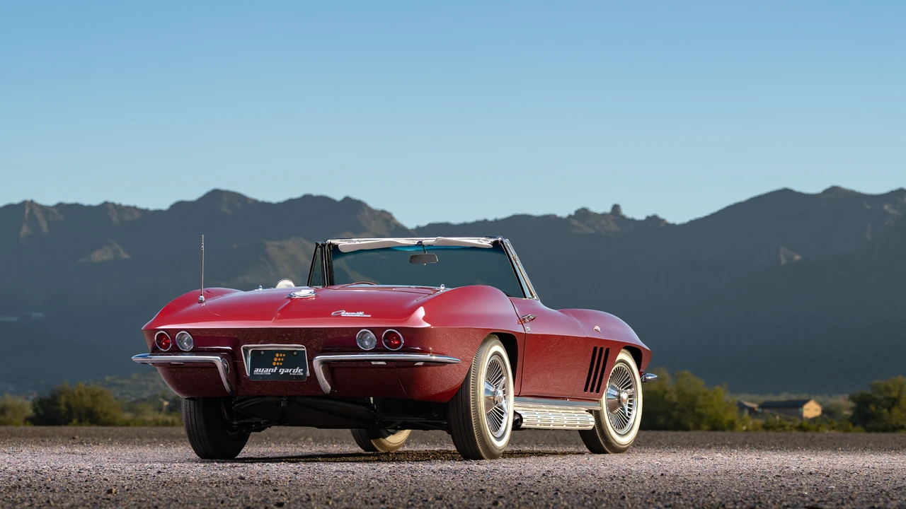 1965 Chevrolet Corvette C2 - Image 24 of 31
