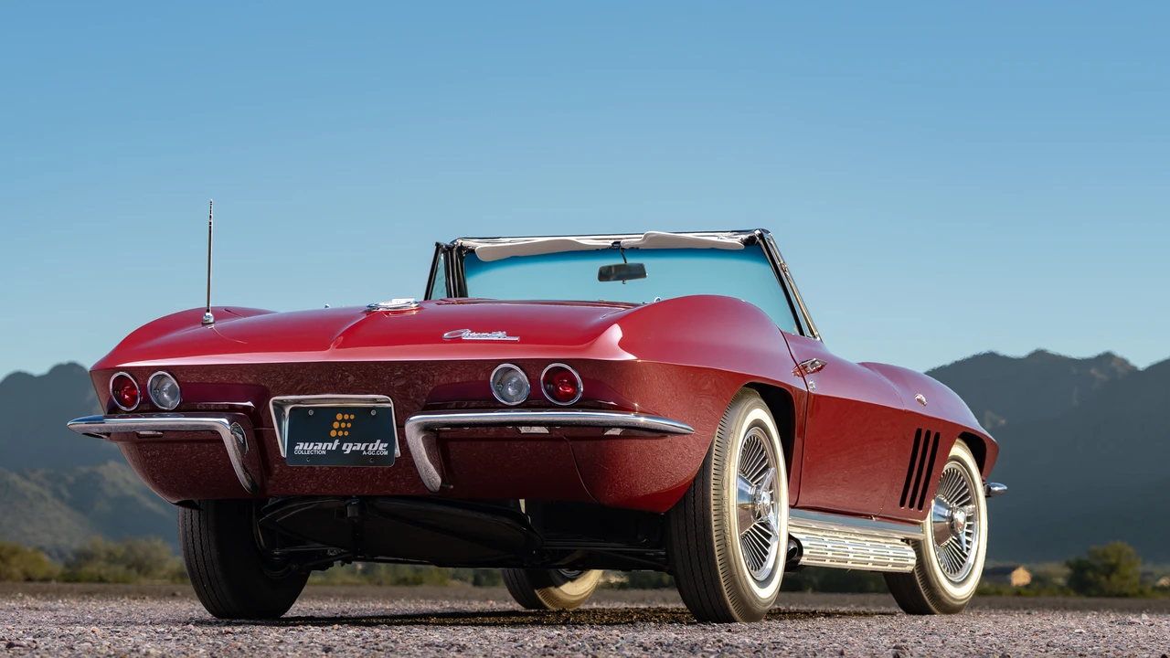 1965 Chevrolet Corvette C2 - Image 25 of 31
