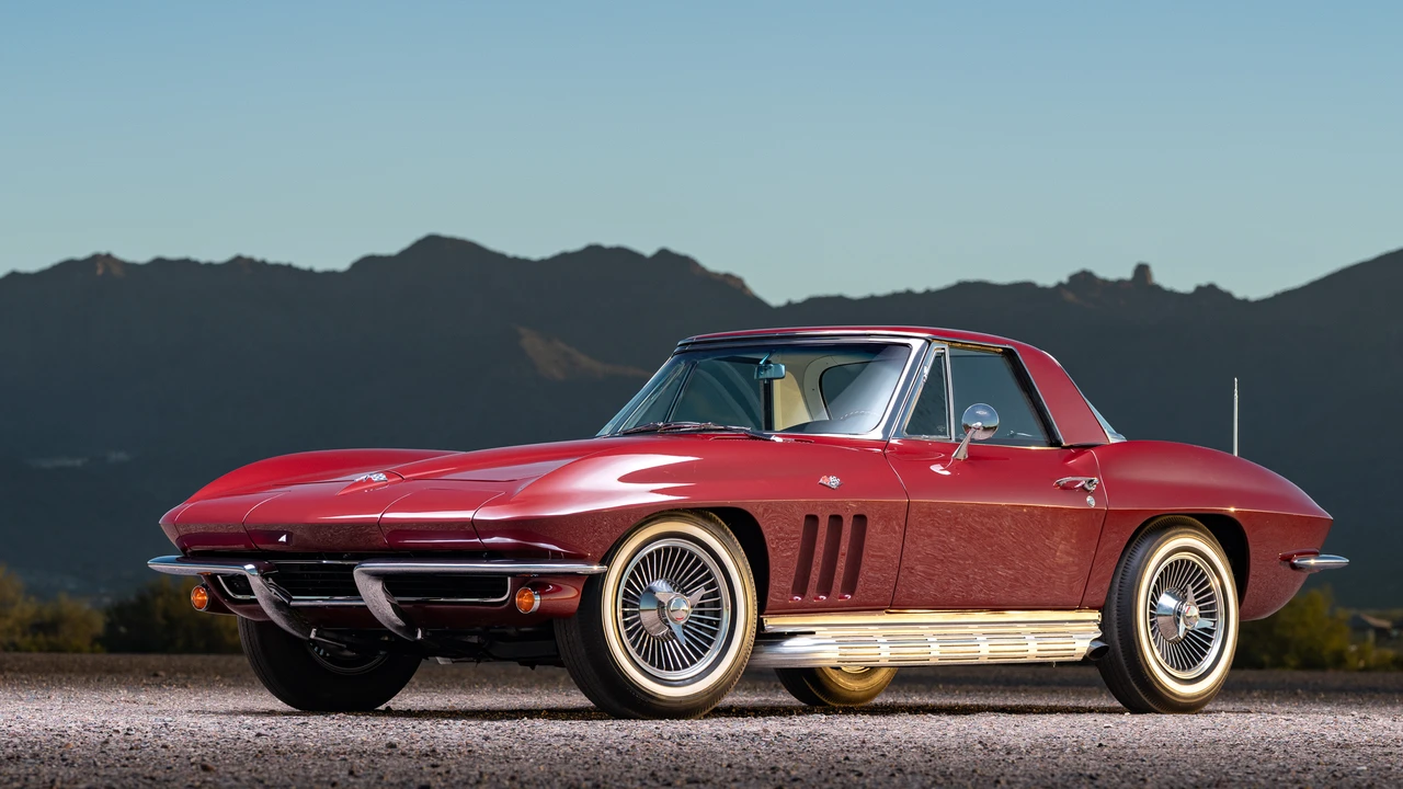1965 Chevrolet Corvette C2 - Image 3 of 31