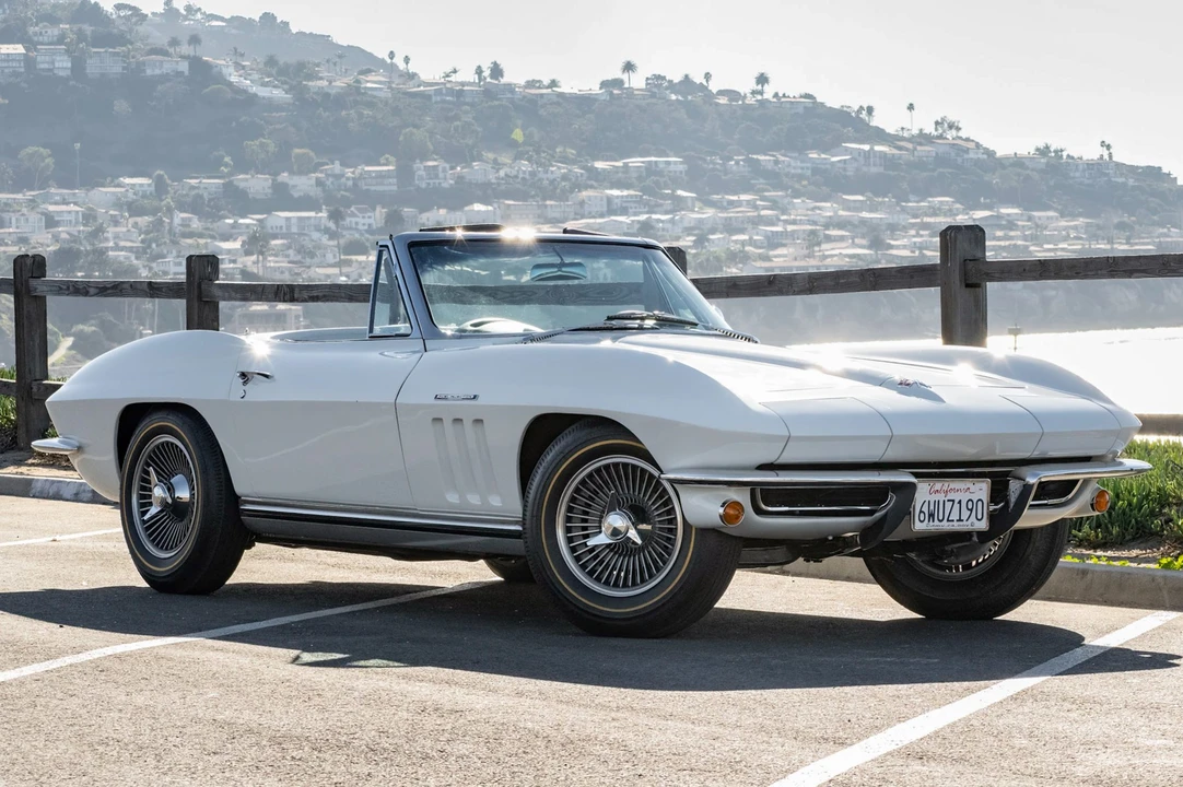 1965 Chevrolet Corvette C2 - Image 11 of 31