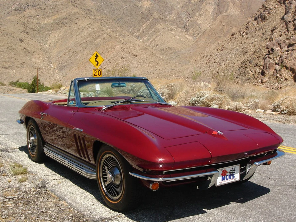 1965 Chevrolet Corvette C2 - Image 23 of 31