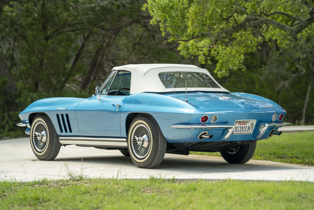 1965 Chevrolet Corvette C2 - Image 31 of 31