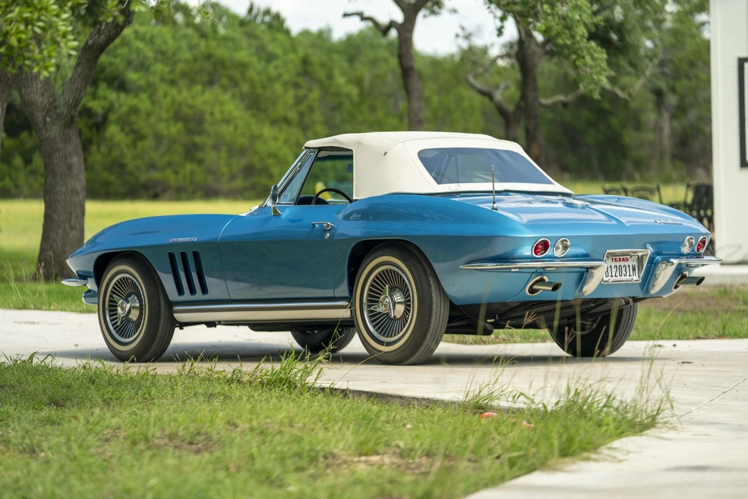1965 Chevrolet Corvette C2 - Image 29 of 31