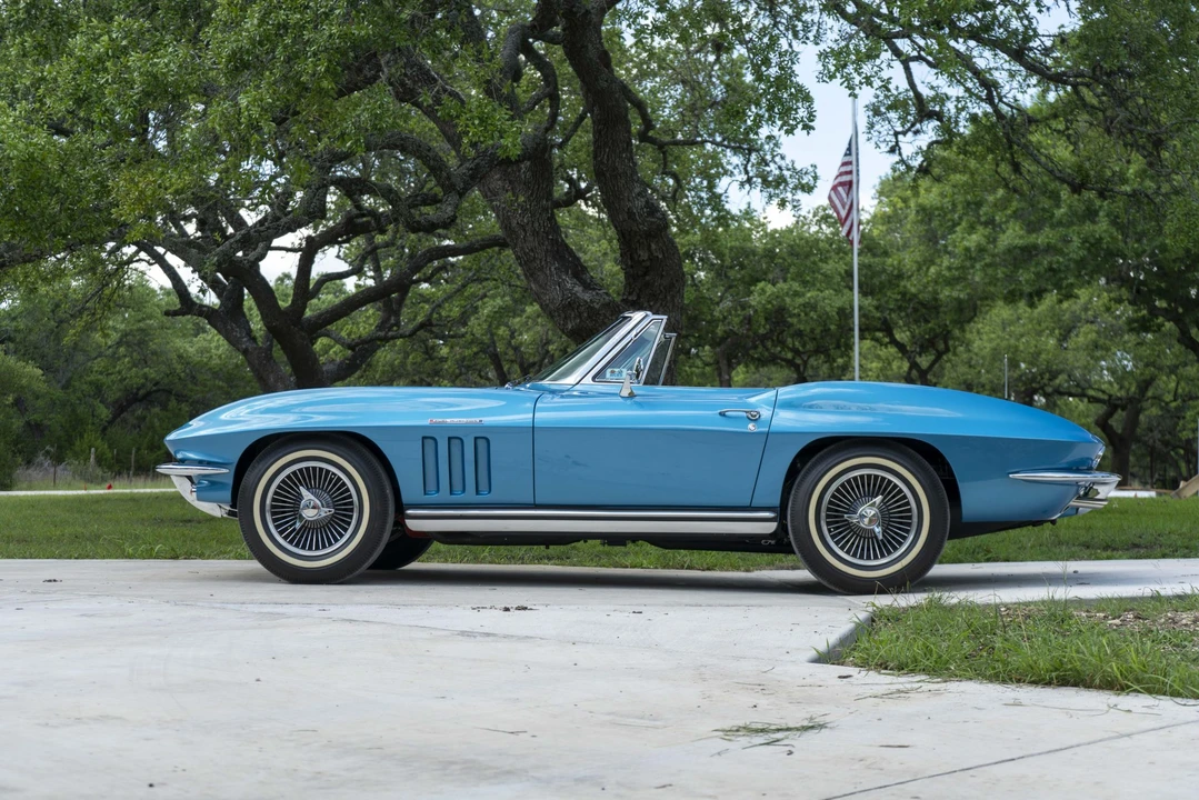 1965 Chevrolet Corvette C2 - Image 10 of 31