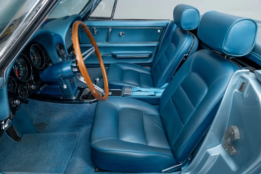 1965 Chevrolet Corvette C2 - Image 23 of 31