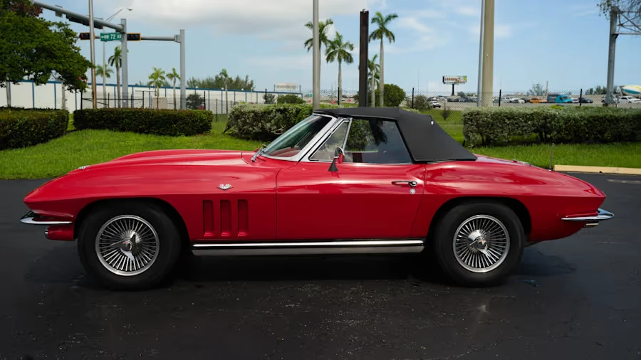 1965 Chevrolet Corvette C2 - Image 2 of 15