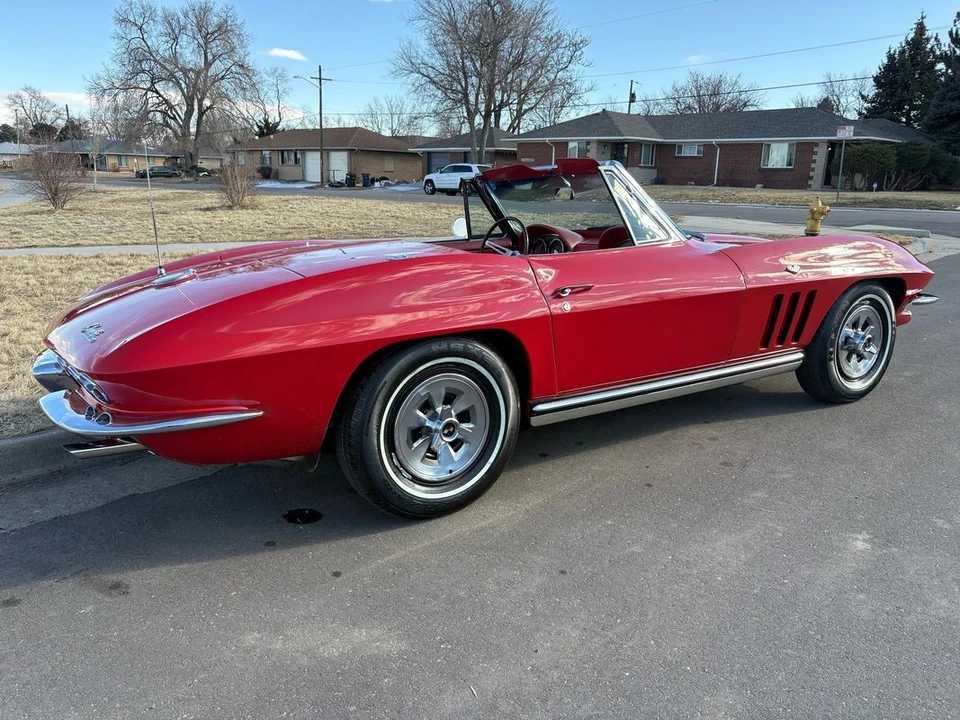 1965 Chevrolet Corvette C2 - Image 17 of 21