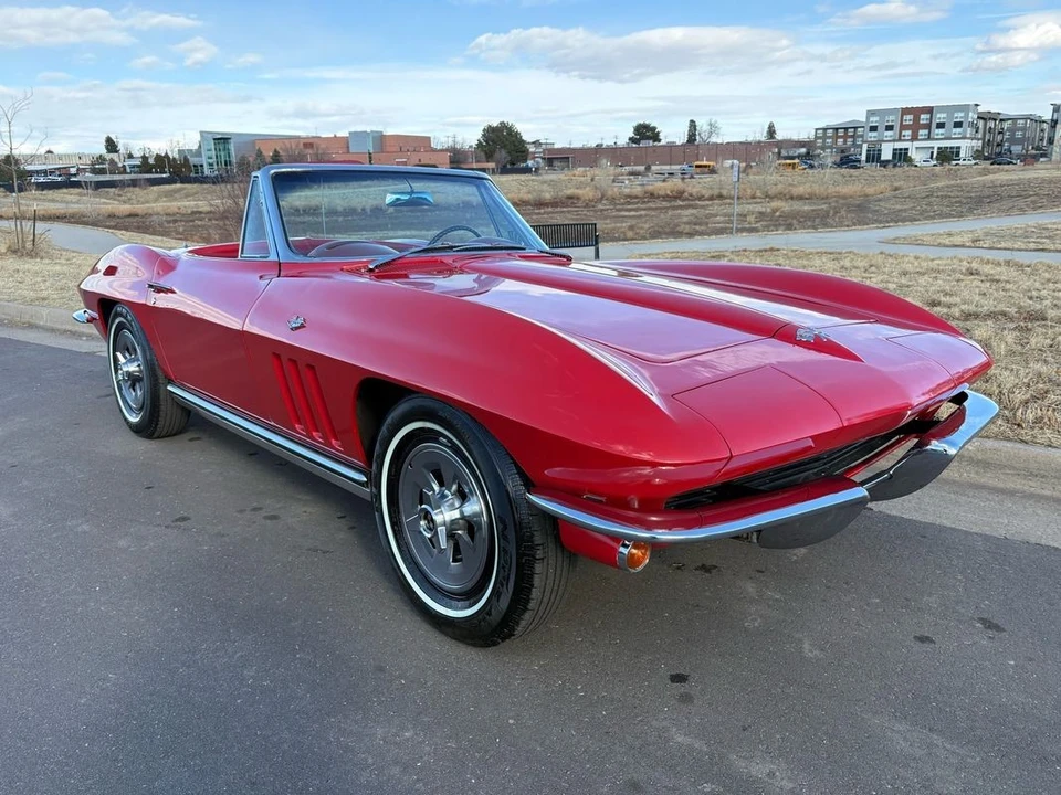 1965 Chevrolet Corvette C2 - Image 10 of 21