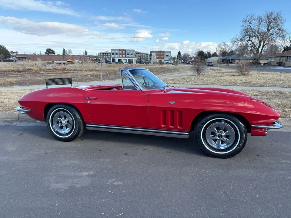 1965 Chevrolet Corvette C2 - Image 14 of 21