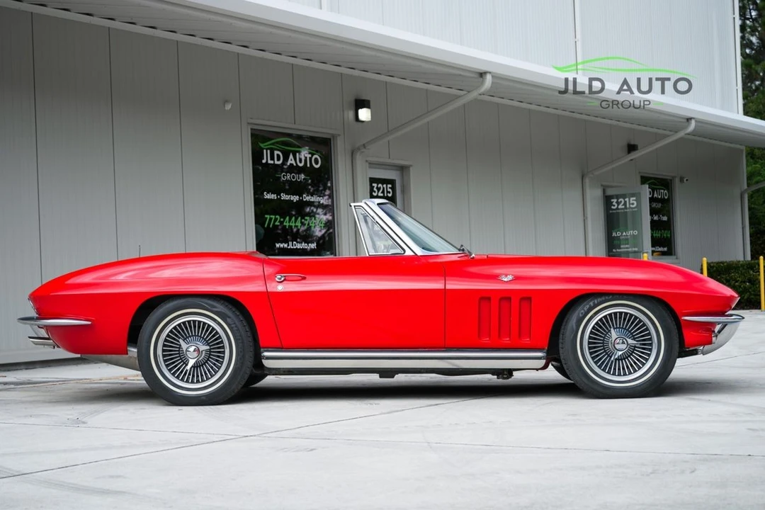 1965 Chevrolet Corvette C2 - Image 11 of 21