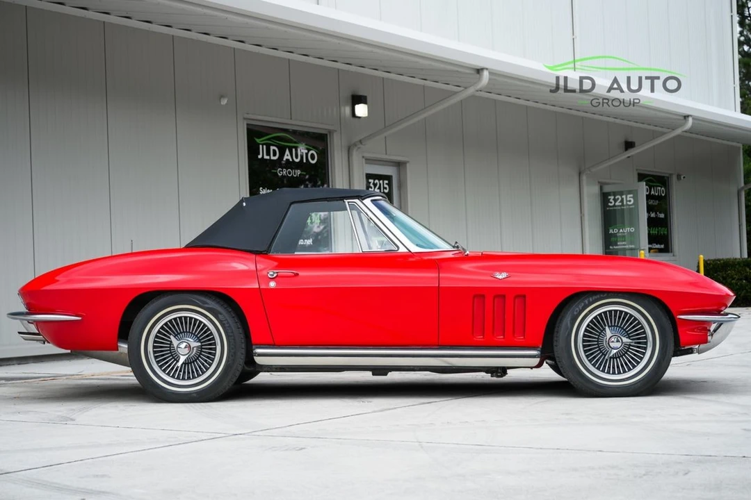 1965 Chevrolet Corvette C2 - Image 12 of 21